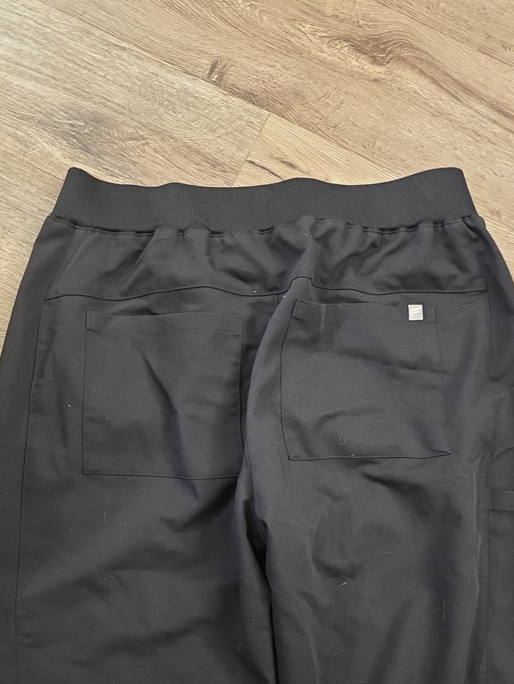 Fabletics Large Scrub Set-Like New - Picture 10 of 11